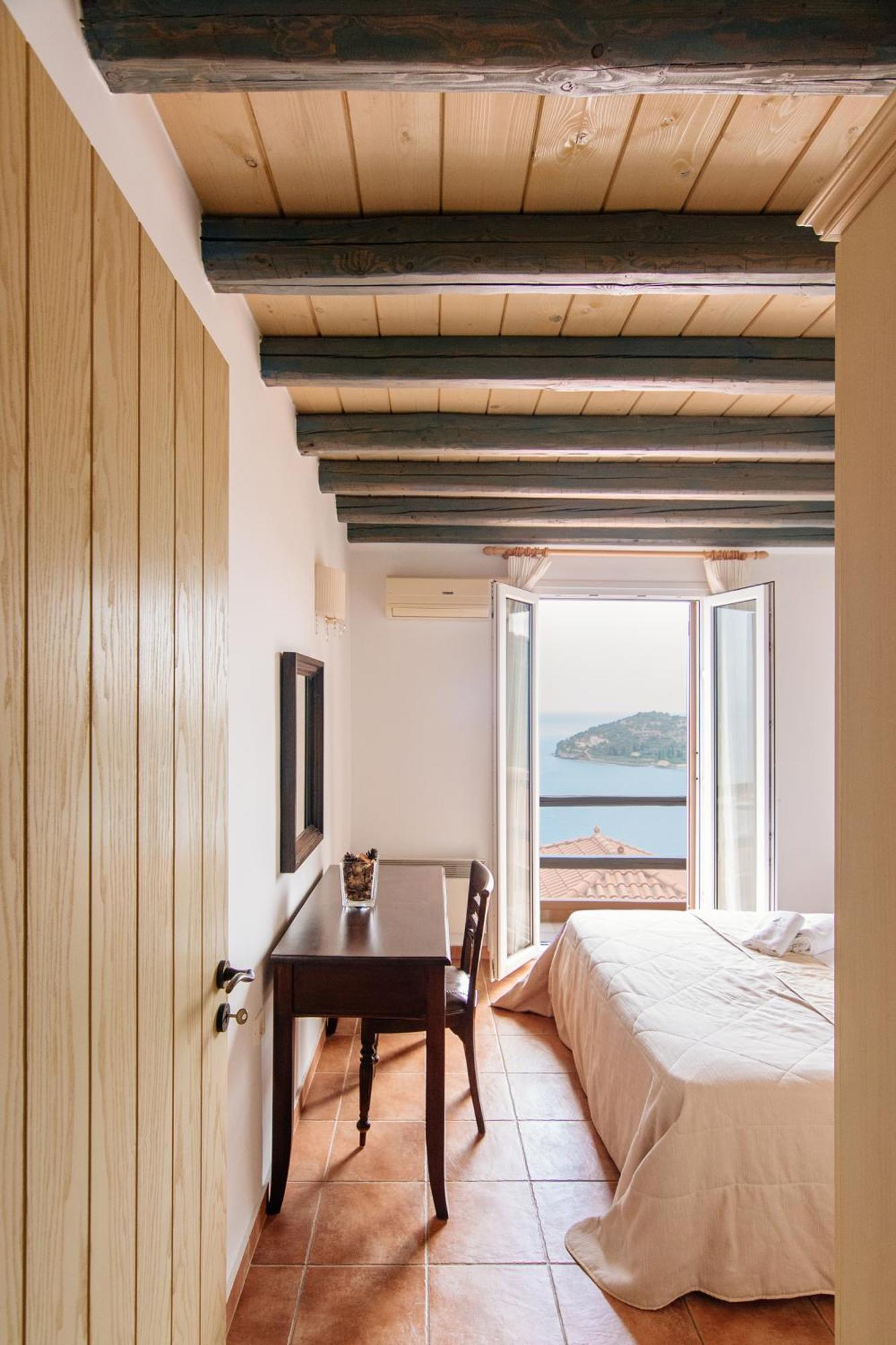 Apelon Tiritas Villas Leonidio Luaran gambar