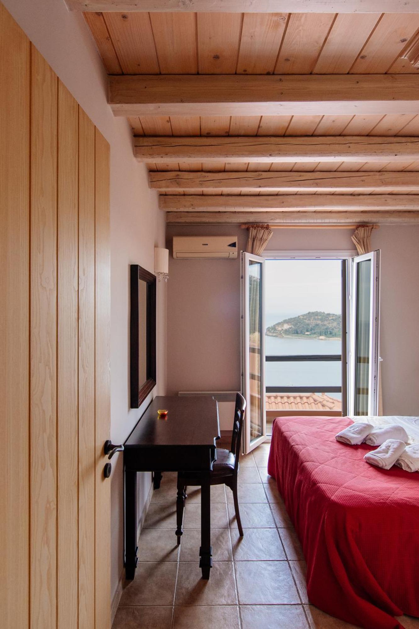 Apelon Tiritas Villas Leonidio Luaran gambar