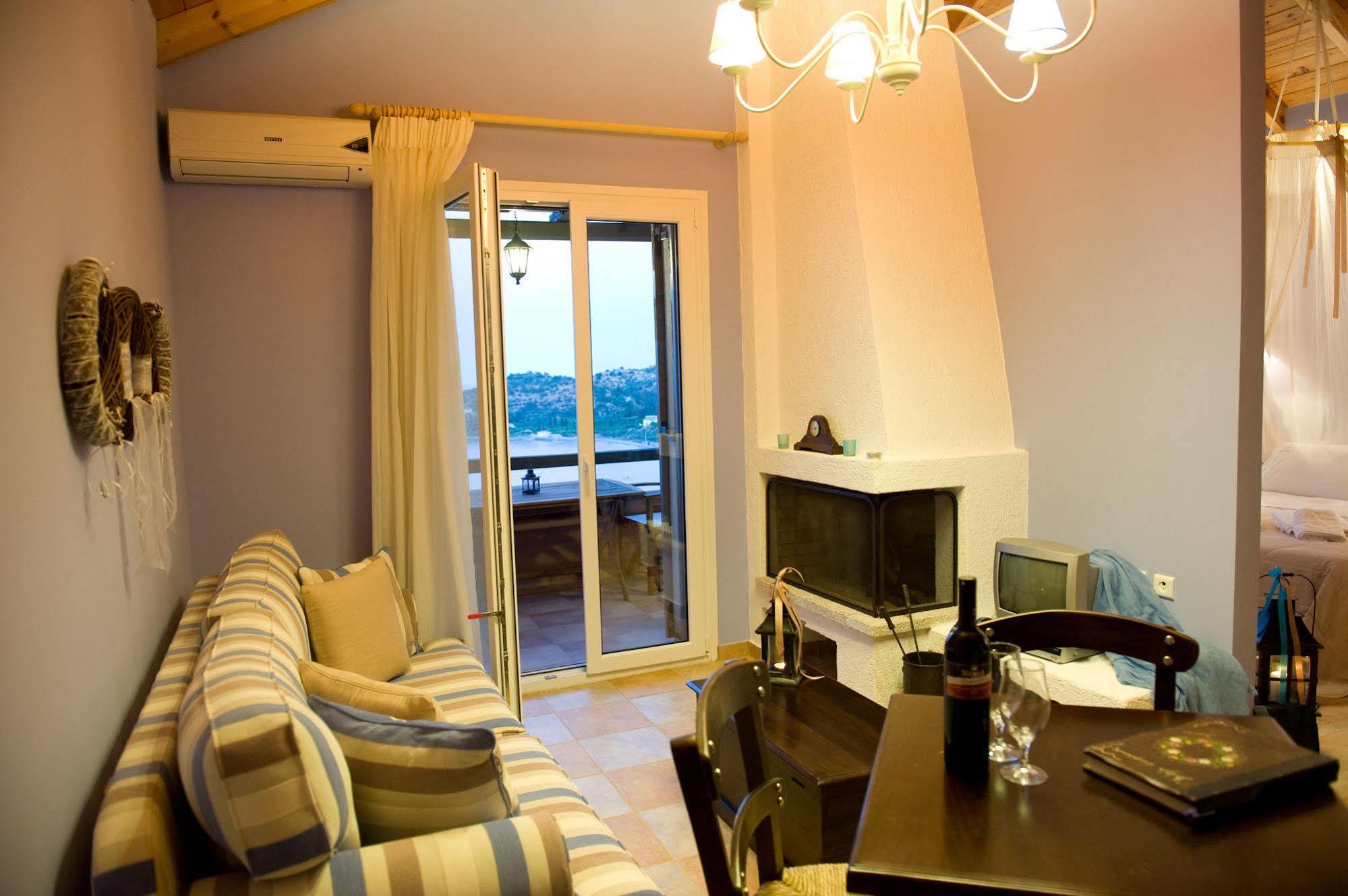 Apelon Tiritas Villas Leonidio Luaran gambar